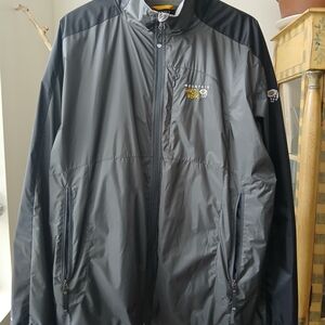 Mountain Hardwear Men's Gray and Black Jacket